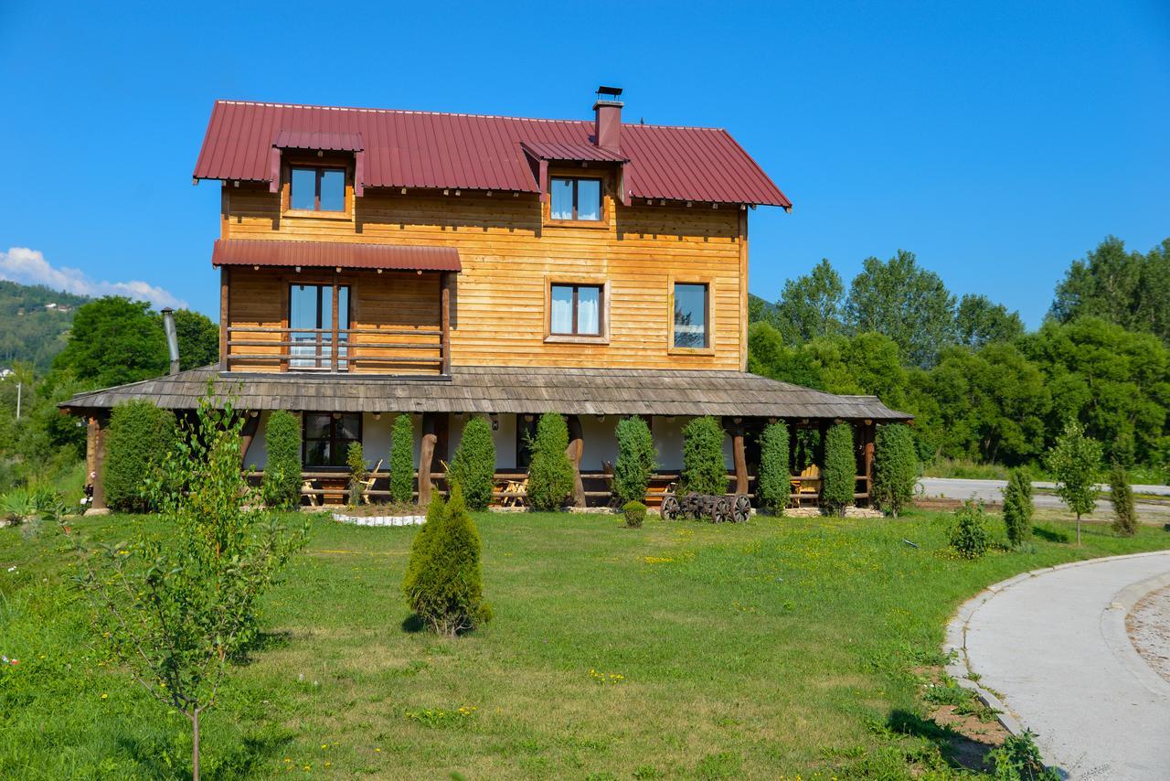Motel Nacionalni Restoran Ognjiste Koruge Kültér fotó